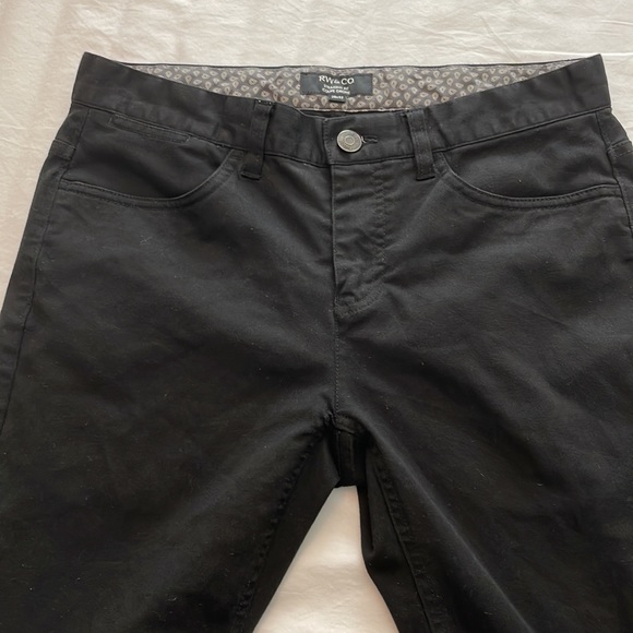 RW&CO. Straight Fit dress pants in black.  28x32. 2 pair available. - Picture 3 of 7